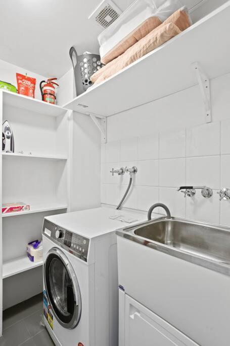 Apartment Coastal 1-bed With Pool & Tennis Court